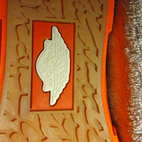 Nike Air Jordan V.2. Volt sneakers mens size 10 - Picture 7 of 8